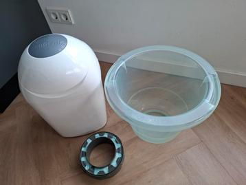 Tummy Tub & Tommee Tippee Sangenic luieremmer + Navulling beschikbaar voor biedingen