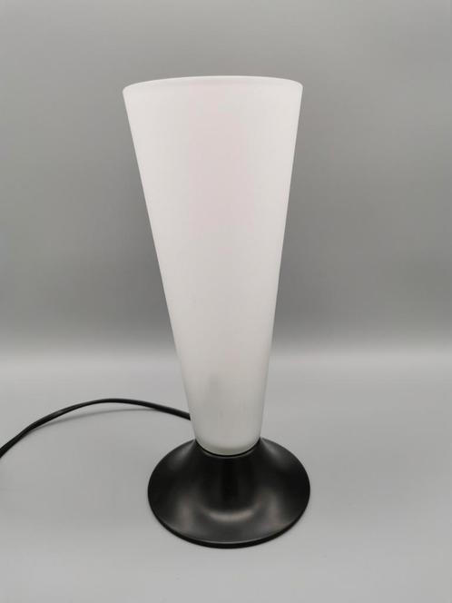 Hala Zeist retro vintage tafel lamp zwart metaal met melkgla, Huis en Inrichting, Lampen | Tafellampen, Gebruikt, Minder dan 50 cm
