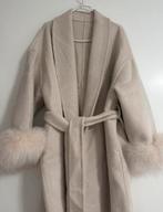 Kasjmier jas met vossenbont, Ophalen of Verzenden, Zo goed als nieuw, Maat 38/40 (M), Beige