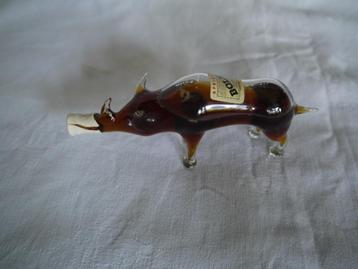 oud handgeblazen neushoorn drank miniatuur bols beschikbaar voor biedingen
