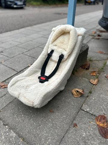 Baby-zitje voor bakfiets – Melia (voor baby’s 3-9 maanden) beschikbaar voor biedingen