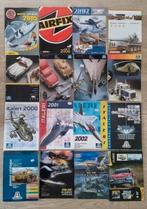 16 modelbouw catalogi (Airfix, Italeri, Academy, etc), 1:50 tot 1:144, Gebruikt, Ophalen of Verzenden, Nb