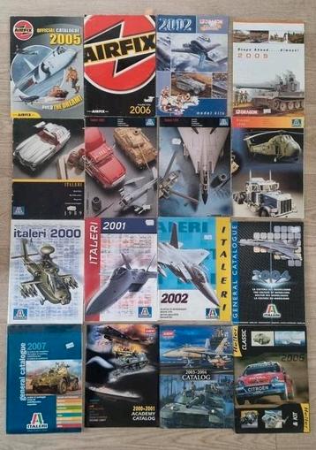 16 modelbouw catalogi (Airfix, Italeri, Academy, etc) beschikbaar voor biedingen