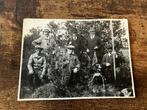 Oude foto jacht jagers in 1914 met hond, Ophalen of Verzenden, Zo goed als nieuw, Voor 1940