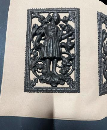 Gietijzeren Ornament Dame & Heer beschikbaar voor biedingen