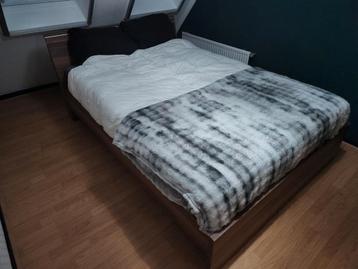 Compleet bed (140x200) met matras, topper en dekbed! beschikbaar voor biedingen