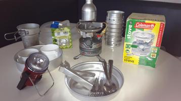 Campingset noodpakket met Coleman stove en toebehoren  beschikbaar voor biedingen