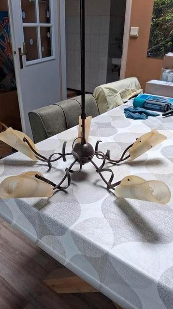 Mooie hanglamp beschikbaar voor biedingen