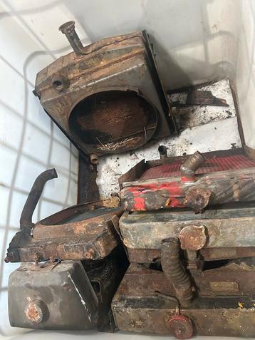 Radiateurs voor diverse tractoren beschikbaar voor biedingen