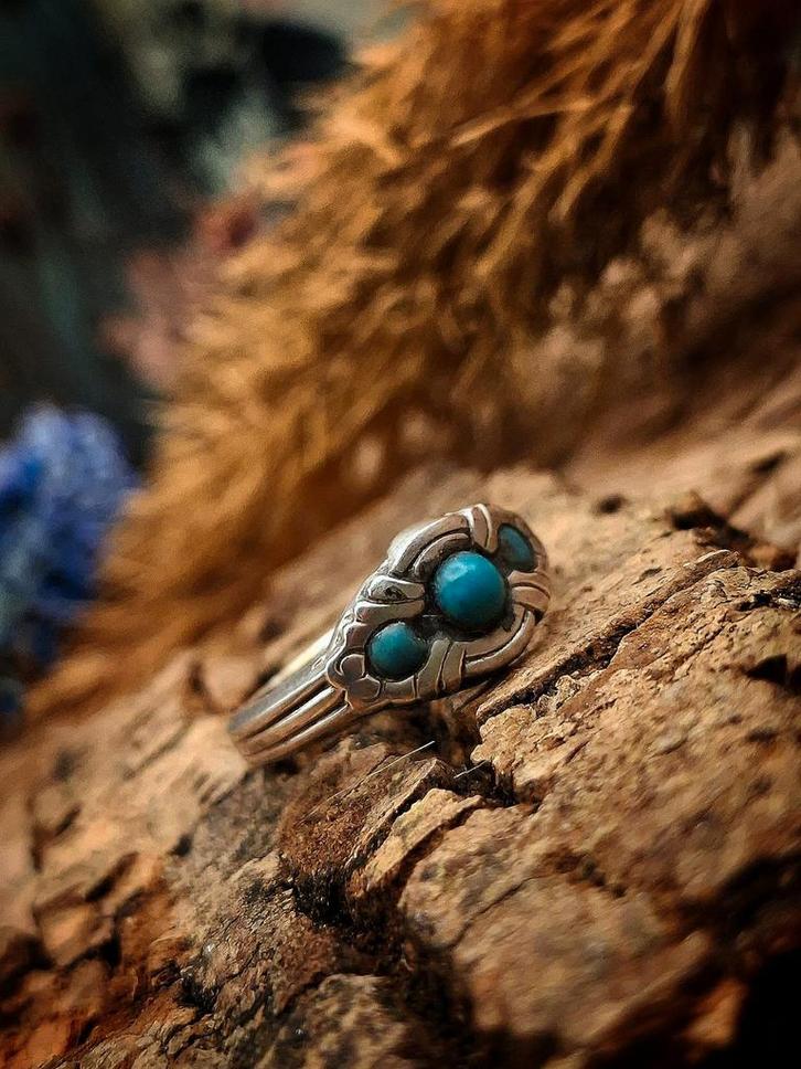 Handgemaakte Zilveren Damesring met Turkoois, Sieraden, Tassen en Uiterlijk, Ringen, Nieuw, Dame, 17 tot 18, Zilver, Zilver, Met edelsteen