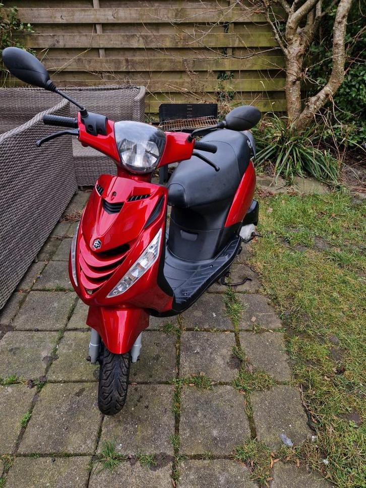 Piaggio Zip 4t SNOR 2015 "Onderhoudsvrij!", Fietsen en Brommers, Scooters | Piaggio, Zo goed als nieuw, Zip, Benzine, Ophalen of Verzenden