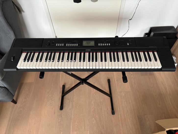 Yamaha Piaggero NP-V60 digital keyborad met standaard, Muziek en Instrumenten, Keyboards, Zo goed als nieuw, 76 toetsen, Yamaha