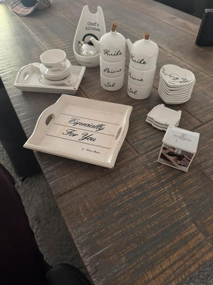 Riviera Maison servies, Huis en Inrichting, Keuken | Servies, Zo goed als nieuw, Overige typen, Overige stijlen, Porselein, Ophalen