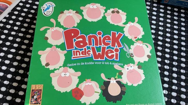 Paniek in de Wei - 999 Games Bordspel, Hobby en Vrije tijd, Gezelschapsspellen | Bordspellen, Zo goed als nieuw, Drie of vier spelers
