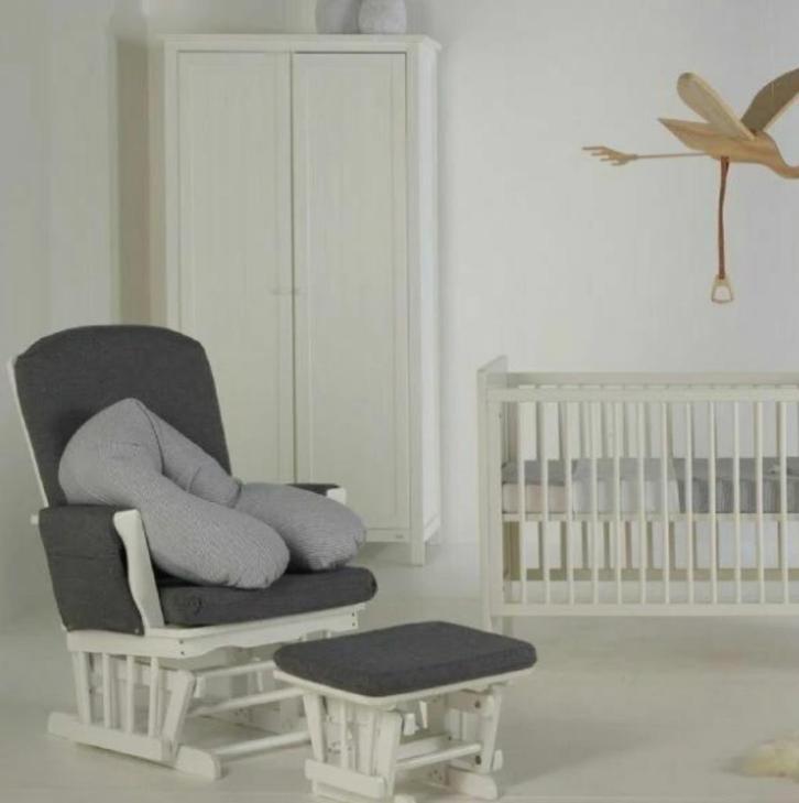 Schommelstoel met voetenbank, Huis en Inrichting, Stoelen, Zo goed als nieuw, Eén, Hout, Stof, Wit, Ophalen