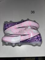 Nieuwe voetbalschoenen, Sport en Fitness, Voetbal, Ophalen of Verzenden, Nieuw, Schoenen