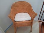 Mooie rotan stoel met kussentje, Ophalen, Zo goed als nieuw, Bruin, Eén