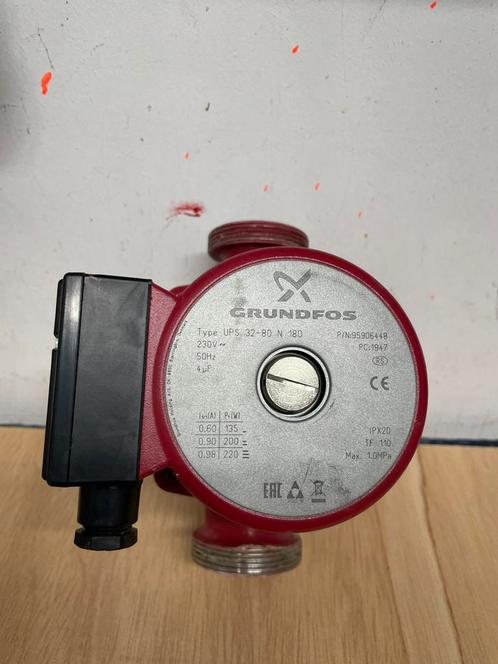 Grundfos UPS 32-80 circulatiepomp water pomp warmwater, Doe-het-zelf en Verbouw, Sanitair, Gebruikt, Overige typen, Rvs, Ophalen of Verzenden