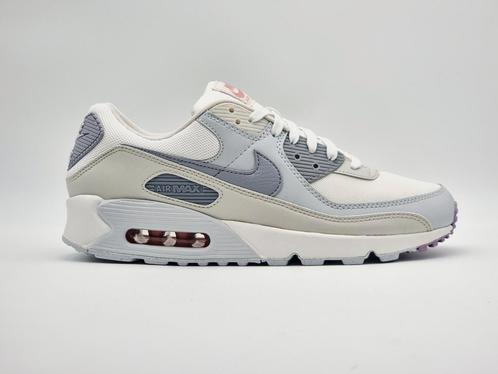Nike air max 90 - summit white beyond pink - size 44, Kleding | Heren, Schoenen, Nieuw, Sneakers of Gympen, Overige kleuren, Ophalen of Verzenden