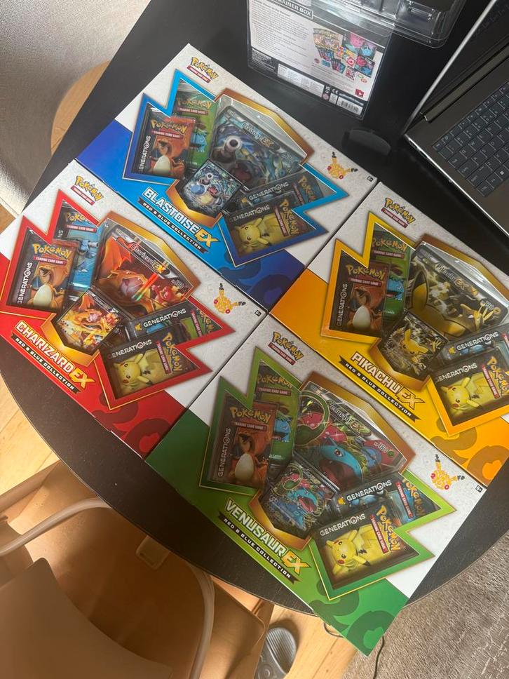 Pokémon Red & Blue Collection Boxes - Complete Set, Hobby en Vrije tijd, Verzamelkaartspellen | Pokémon, Zo goed als nieuw, Overige typen