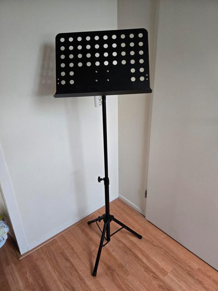 Muziekstandaard - Stevig en Verstelbaar, Muziek en Instrumenten, Standaards, Nieuw, Muziekstandaard, Accordeon, Cello, Contrabas