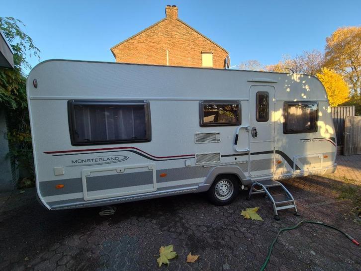 Caravan LMC Musica 490 E  2009 enkelbedden, Caravans en Kamperen, Caravans, Particulier, tot en met 4, 1000 - 1250 kg, Rondzit