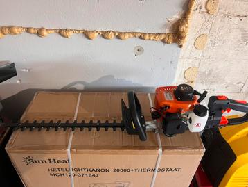 Nieuwe benzine heggenschaar 55cm beschikbaar voor biedingen