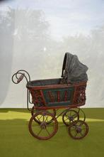 Oud poppenwagentje onderstel gemaakt van smeedijzer, hout en, Antiek en Kunst, Ophalen of Verzenden