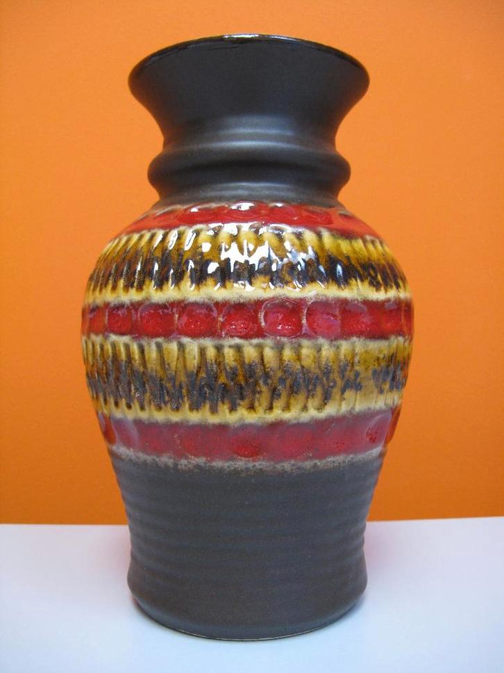 retro vintage vaas BAY Keramiek West Germany 1960s, Huis en Inrichting, Woonaccessoires | Vazen, Zo goed als nieuw, Rood, Minder dan 50 cm