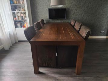 Eetkamer set 220x100 met 6 stoelen beschikbaar voor biedingen
