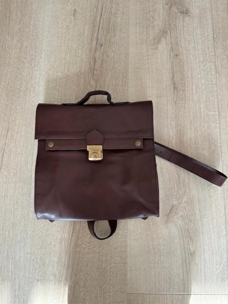 Prachtige bruin leren handgemaakte rugtas, veel draagcomfort, Sieraden, Tassen en Uiterlijk, Tassen | Schoudertassen, Zo goed als nieuw