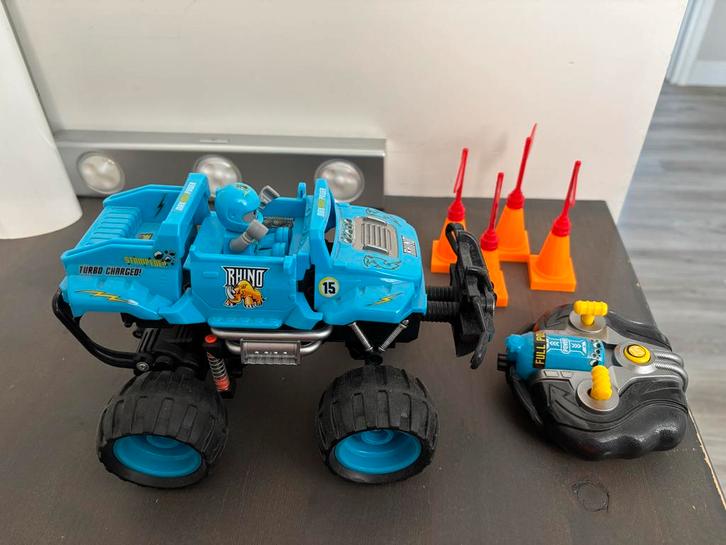 Monster Smash Ups Rhino Turbo met Afstandsbediening, Kinderen en Baby's, Speelgoed | Speelgoedvoertuigen, Zo goed als nieuw, Afstandsbediening