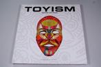 Toyism — Achter het masker — Kunststroming — Groot boek, Boeken, Kunst en Cultuur | Beeldend, Ophalen of Verzenden, Zo goed als nieuw