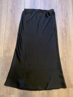 Rok 7/8 lengte zijde look zwart S/36, Verzenden, Zwart, Maat 36 (S), Onder de knie