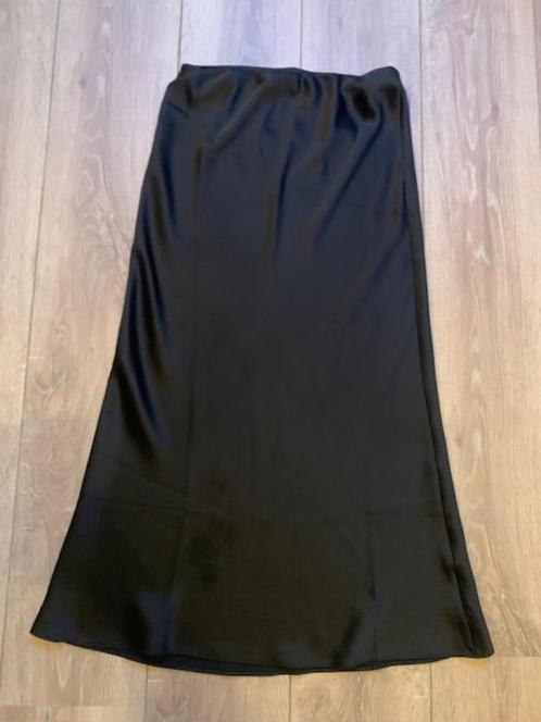 Rok 7/8 lengte zijde look zwart S/36, Kleding | Dames, Rokken, Zo goed als nieuw, Maat 36 (S), Zwart, Onder de knie, Verzenden