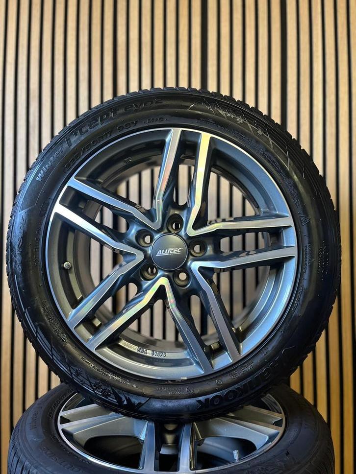 Winter wielset Volvo V60, Auto-onderdelen, Banden en Velgen, Banden en Velgen, Winterbanden, 17 inch, 225 mm, Personenwagen, Gebruikt