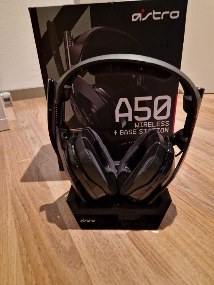 Astro A50 Wireless + Base Station, Computers en Software, Headsets, Zo goed als nieuw, Over-ear, Draadloos, Gaming headset, Inklapbare microfoon