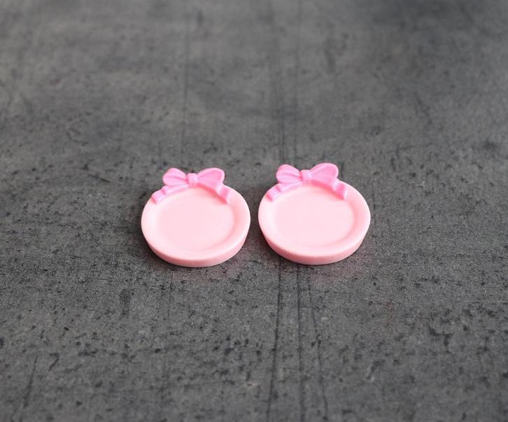 Borden met strik 1:6 - Serveerbord miniatuur nieuw 1:12 Roze, Verzamelen, Poppenhuizen en Toebehoren, Nieuw, Decoratie, Ophalen of Verzenden