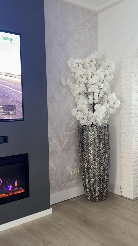 Schelpenvazen met bloesem boom, Huis en Inrichting, Woonaccessoires | Vazen, Zo goed als nieuw, Wit, Minder dan 50 cm, Aardewerk of Porselein