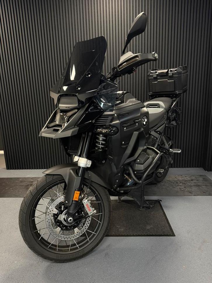 BMW R1300 GS Adventure Triple Black 2025 Garantie 2027 !!, Motoren, Motoren | BMW, Bedrijf, Toermotor, meer dan 35 kW, ABS, Cardan-aandrijving
