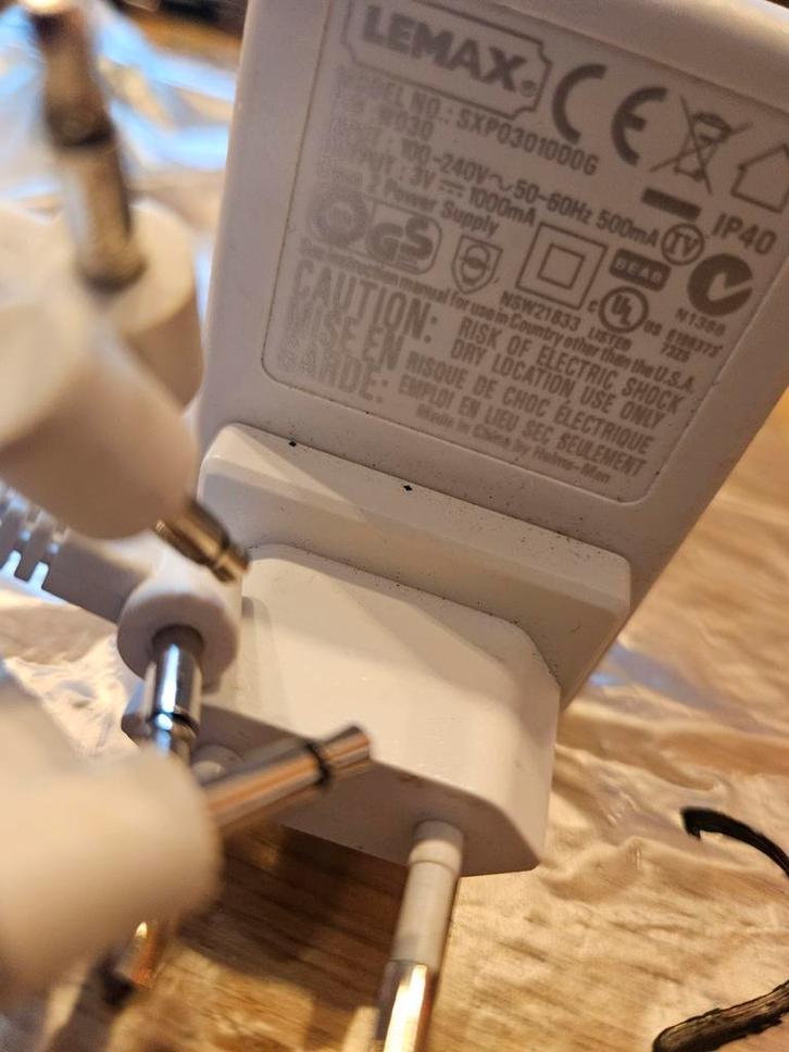 Lemax adapter 4 stekkers kerstdorp kerst huisjes 3v 3 volt, Diversen, Kerst, Nieuw, Ophalen