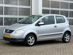 Volkswagen FOX 1.4 Trendline 75PK Airco LMV All-season NW AP, Auto's, Volkswagen, Voorwielaandrijving, 15 km/l, Gebruikt, 4 stoelen