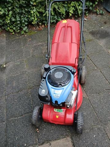 Benzine Grasmaaier - Goed Onderhouden beschikbaar voor biedingen