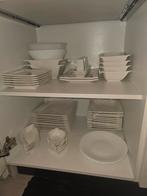 Bordenset, Huis en Inrichting, Keuken | Servies, Ophalen of Verzenden, Zo goed als nieuw