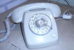 vintage PTT telefoon type T65, Ophalen