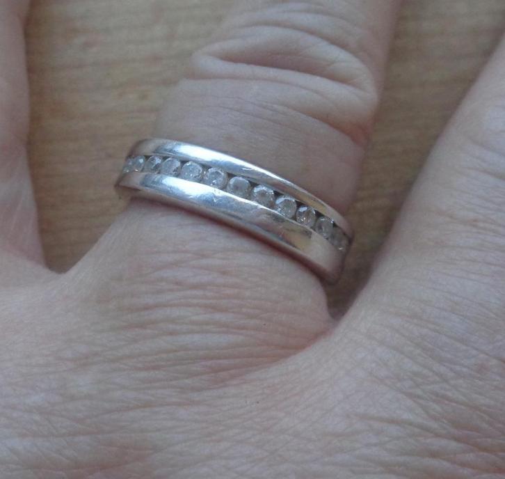 zilveren ring NEXT met witte stenen rondom [676], Sieraden, Tassen en Uiterlijk, Ringen, Zo goed als nieuw, Dame, 18 tot 19, Zilver