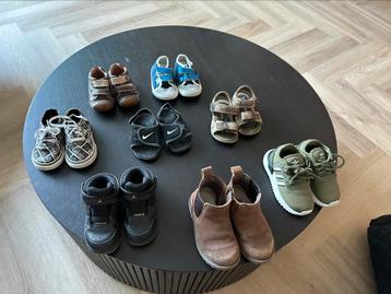 Leuke kinderachoenen in goede staat! beschikbaar voor biedingen