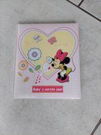 Minnie Mouse baby´s 1e jaar boek Disney, NIEUW!, Ophalen of Verzenden, Nieuw, Kraamcadeau