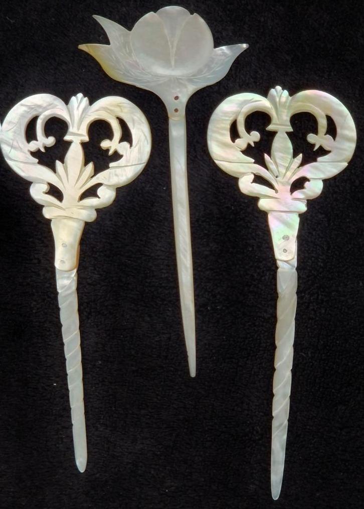 3 antieke Indische haarpennen handgesneden Paarlemoer, Sieraden, Tassen en Uiterlijk, Antieke sieraden, Overige typen, Overige materialen