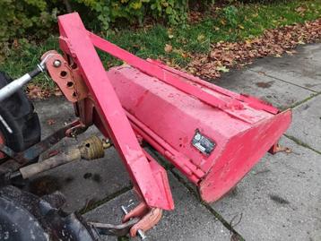 BARONI frees (werkbreedte 110 cm., middenaandrijving) beschikbaar voor biedingen